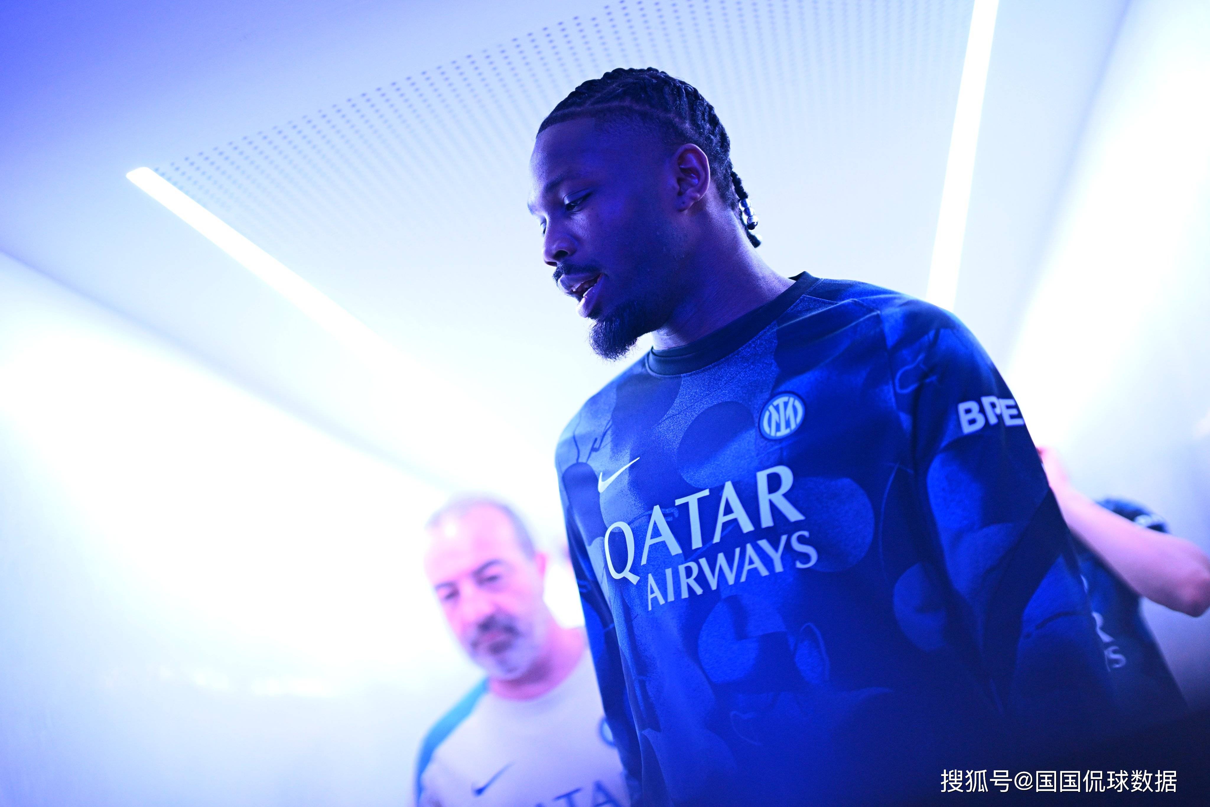 国际米兰发布备战花絮，今夜回应争议，意大利杯任务艰巨，高层口径保持一致